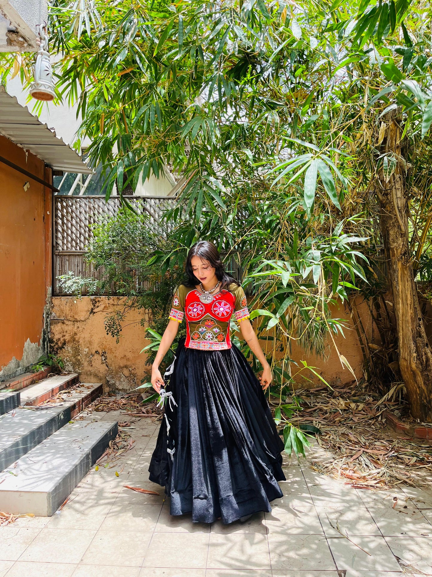 black kapda set